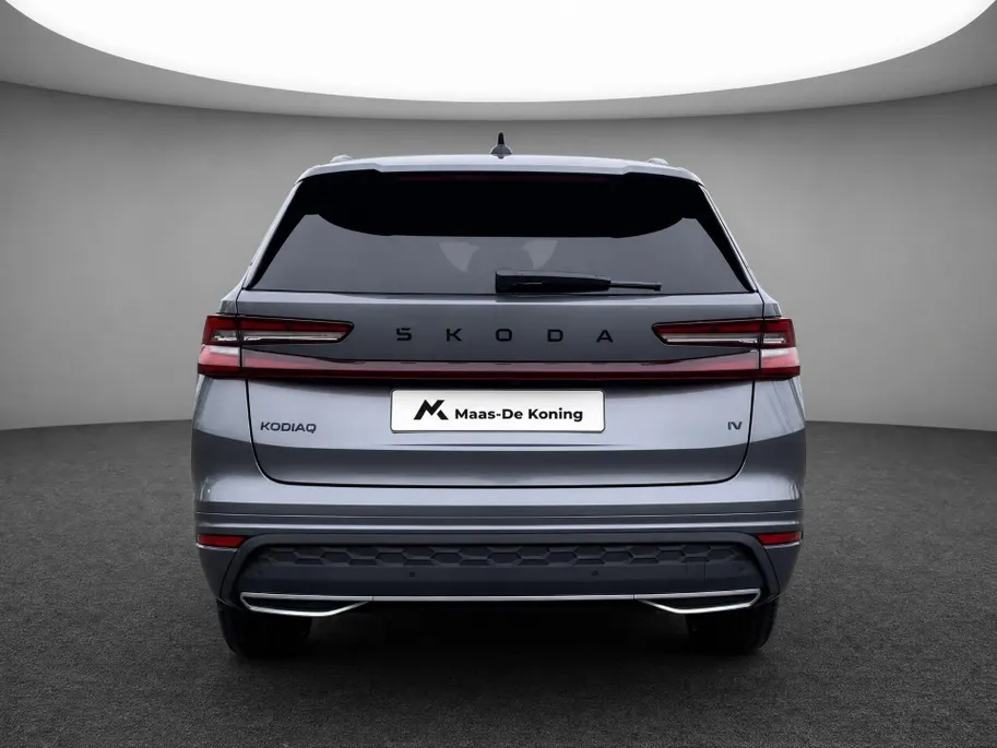 Škoda Kodiaq Sportline Business 1.5 TSI PHEV 150 kW / 204 PK | Elektrisch glazen schuif-/kanteldak | Comfort pakket | Parkeer pakket | 2000,- inruilvoordeel!!