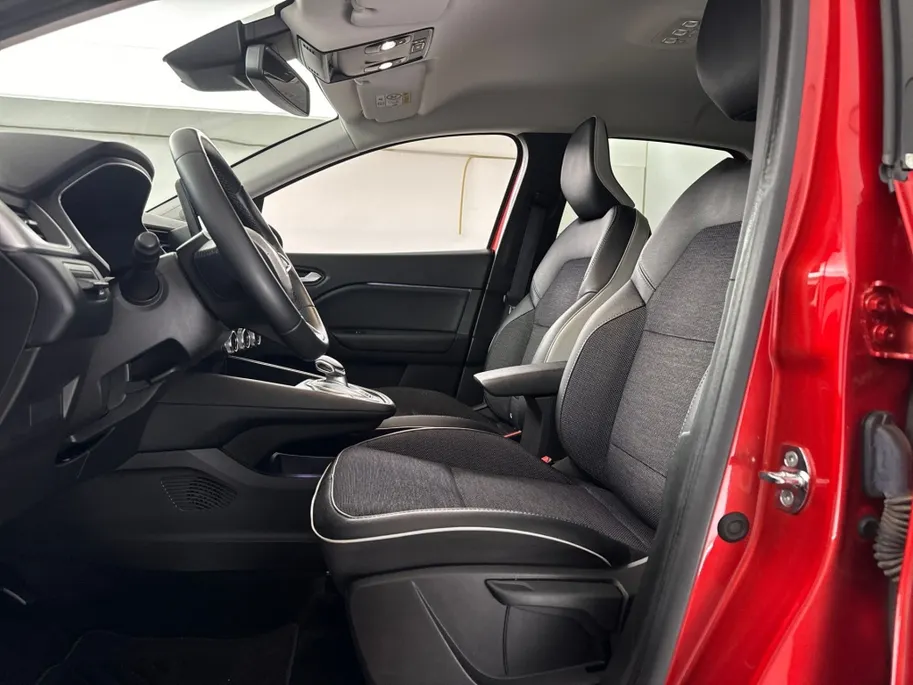 Renault Captur 1.6 E-Tech PHEV 160 Intens | Groot Scherm + Navigatie | Parkeercamera | Cruise Control