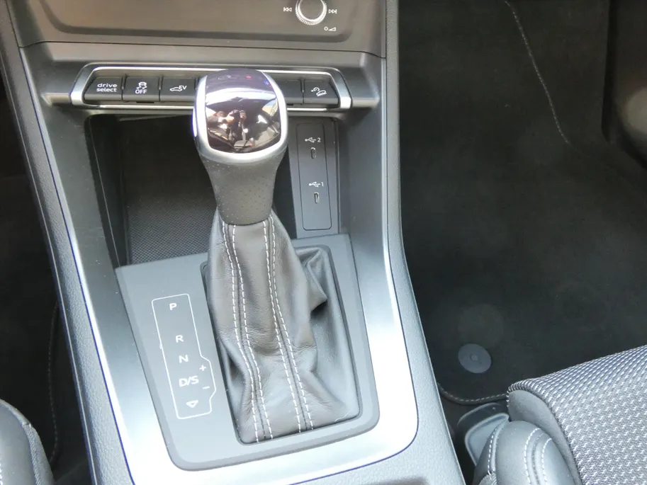 Audi Q3 45 TFSI e 245pk PHEV S line Edition / 11dkm!
