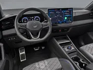 Volkswagen Tiguan 1.5 272pk DSG eHybrid R-Line Edition · Panoramadak · 360 Camera · Wegklapbare Trekhaak · Massage · Black style · 20'' Inch · Garantie t/m 22-06-2030 of 100.000km