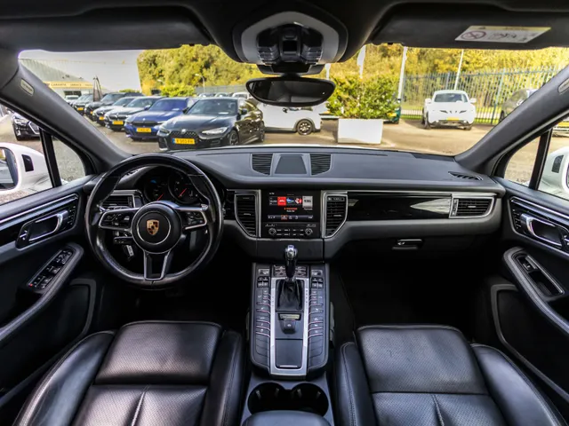 Porsche Macan NL geleverd 2.0