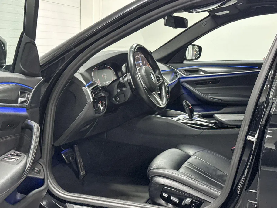 BMW 5 Serie Touring 540i xDrive High Executive