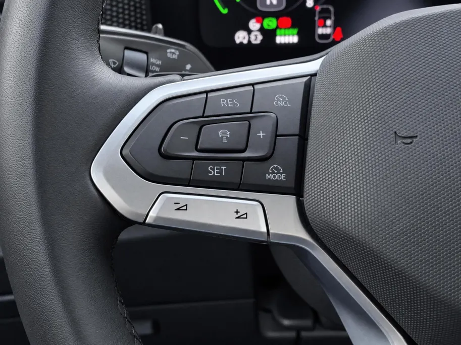 Volkswagen Tiguan 1.5 eHybrid 204pk DSG Life Edition · 360 Camera · Inklap. Trekhaak · Stuur- & Stoelverwarming · Apple/Android Car Play · Garantie t/m 03-02-2028