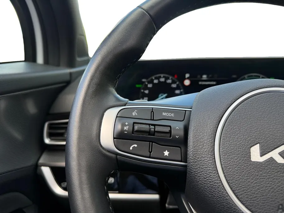 Kia Sportage 1.6 T-GDi Plug-in Hybrid AWD GT-Line Origineel Nederlands | Dealer onderhouden| Resterende fabrieksgarantie | Stoelverwarming + stuurverwarming | Schuifkanteldak |