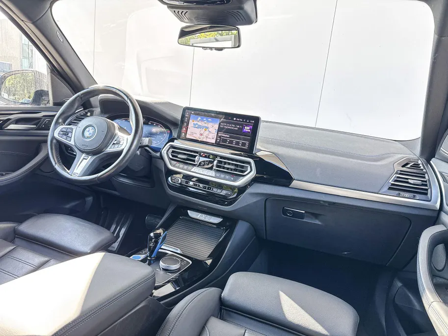 BMW iX3 High Executive