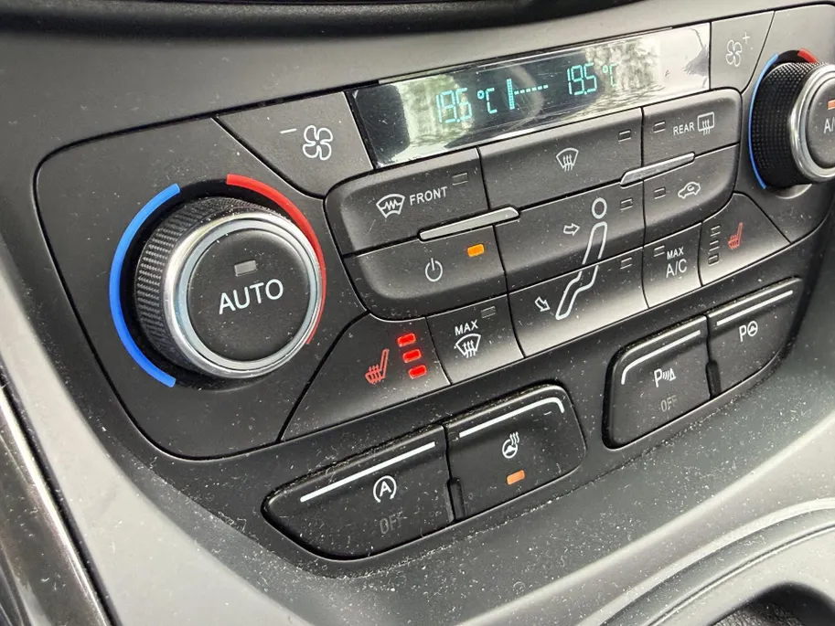 Ford C-MAX 1.5 Titanium Automaat