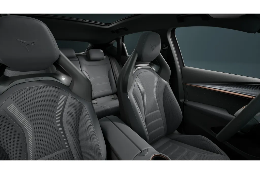 CUPRA Tavascan VZ Extreme | CUP-kuipstoelen vóór, Nappa leder Enceladus Grey | Digitaal instrumentenpaneel (Virtual Cockpit) | Draadloze Apple CarPlay™, Android Auto™