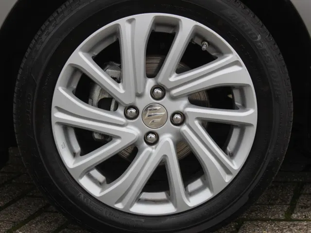 Suzuki Swift 1.2 Select Smart Hybrid | Navi | Airco | Cruise | Camera | Lm-Velgen