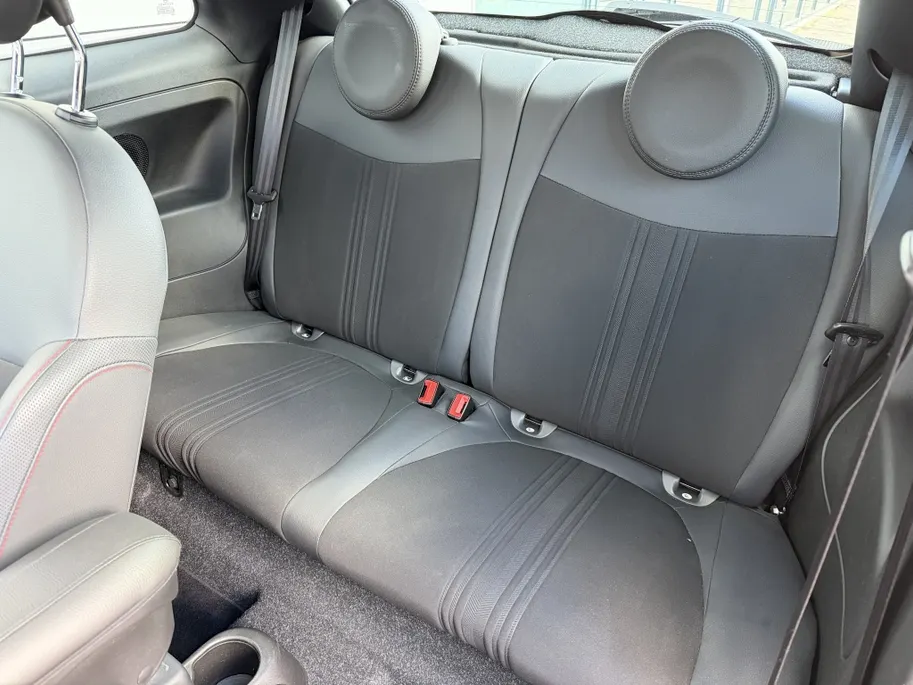 Fiat 500 1.0 Hybrid 70 PK Sport | Schuifdak | Beats | Navi | Carplay | 16'