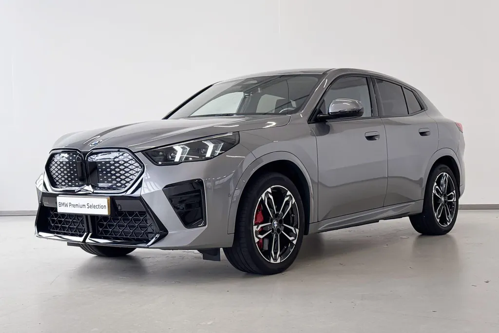 BMW iX2 eDrive20 67 kWh M Sport Edition