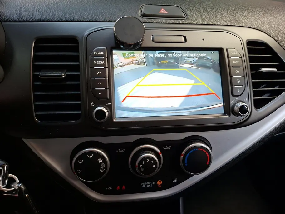 Kia Picanto 1.0 CVVT EconomyPlusLine NAVIGATIE | TREKHAAK | AIRCO | 12 MAANDEN BOVAG GARANTIE