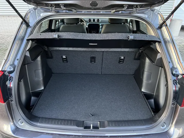 Suzuki Vitara 1.4 Boosterjet Style Smart Hybrid | Direct uit voorraad leverbaar | Climate Control | 17'LM | Lederen Interieur