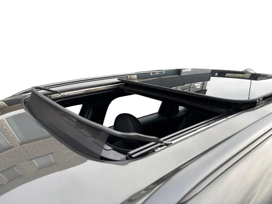 MINI Countryman 1.6 John Cooper Works ALL4 Chili | Pano-dak | Navigatie | 18 Inch | Sportstoelen | Stoel- voorruitverw. |