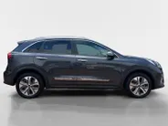 Kia e-Niro DynamicLine 64 kWh | Zeer nette auto | SoH 100% | Navigatie | Apple CarPlay & Android Auto | Achteruitrijcamera |