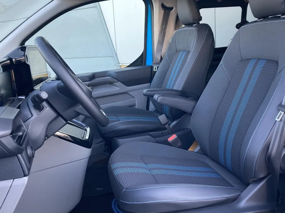 Ford Tourneo Custom E-Custom 65kW 218pk Sport 8- 340 L1H1 Sport ELEKTRISCH-Personenvervoer 8 zitplaatsen-Panoramadak-Sportuitvoering