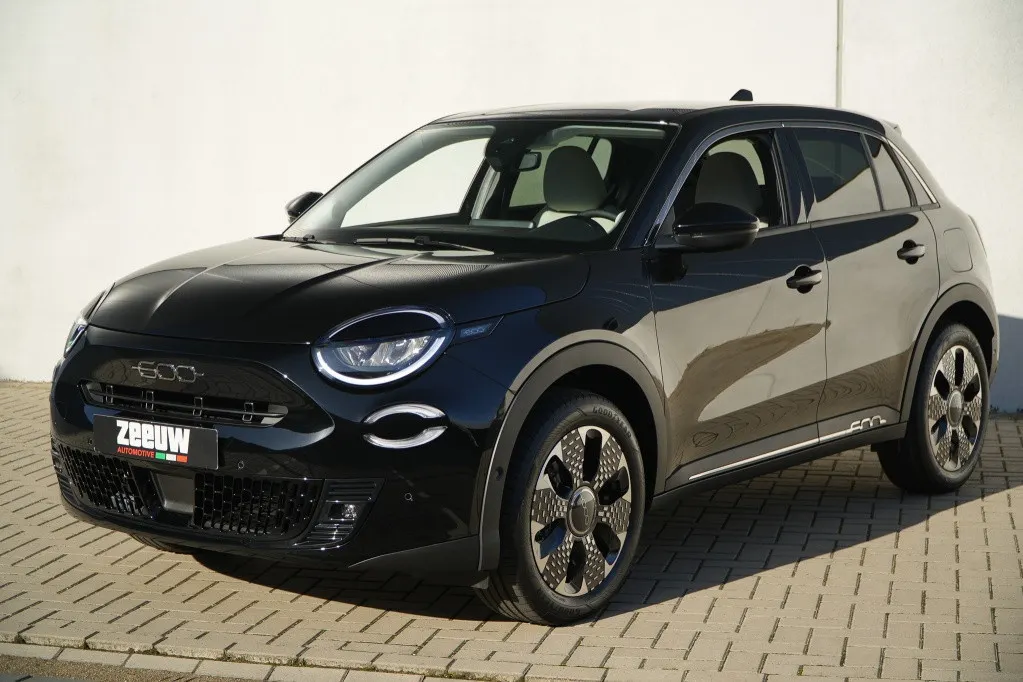 Fiat 600e La Prima 54 kWh | Leder | Navi | Camera | Carplay | 18'