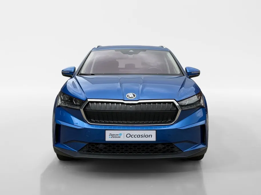 Škoda Enyaq iV 80 | Elektrisch verstelbare stoelen incl. geheugenfunctie | Stoel- en stuurverwarming | Elektrisch bedienbare achterklep | Lederen bekleding | Achteruitrijcamera | Parkeersensoren voor- en achter | Apple/Android Carplay