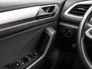 Volkswagen T-Roc 1.0 TSI 110pk Life · Camera · Apple/Android Car Play · Parkeer assistent · ACC · Clima · Draadloze Telefoonlader · Elek. Inklapbare Spiegels · Garantie t/m 28-03-2028 of 100.000km