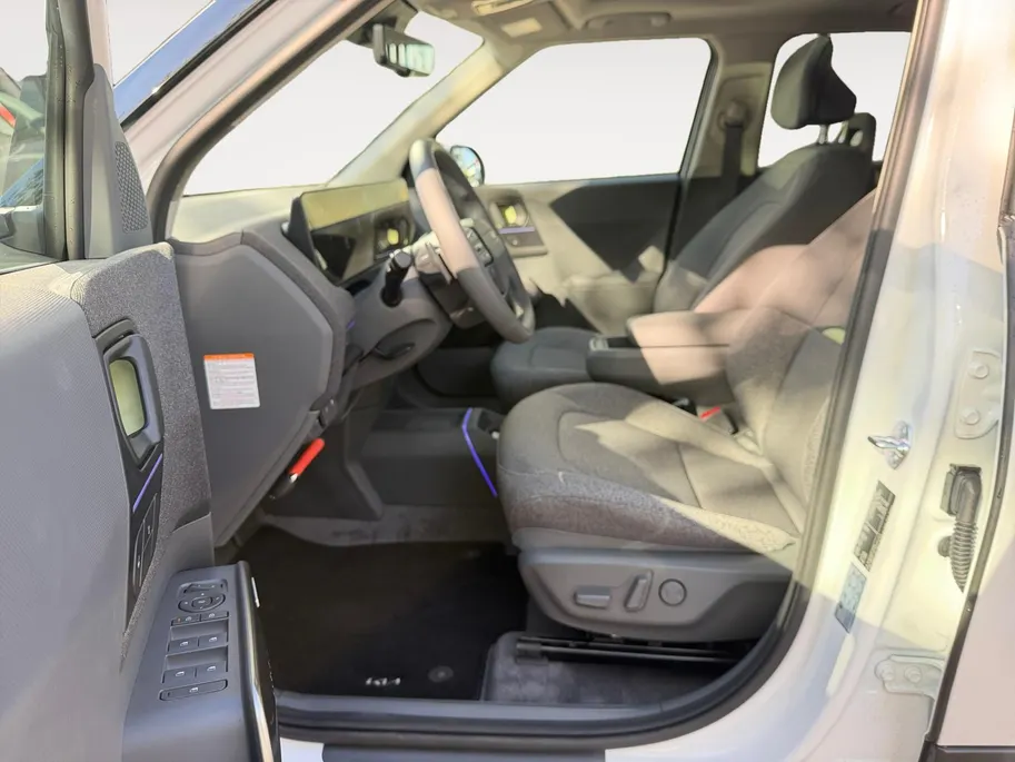 Kia EV2 Plus Advanced 42.2 kWh STOEL & STUURVERWARMING | PANORAMADAK | ELEKTRISCHE STOELVERST | RESTERENDE FABRIEKSGARANTIE TM 2036