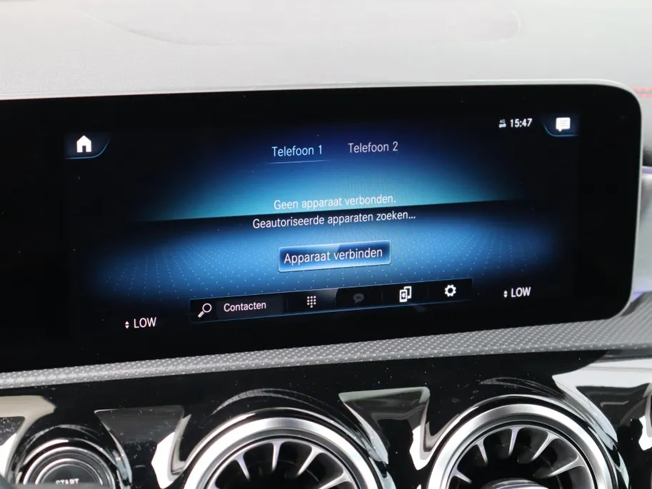Mercedes-Benz CLA 200 Business Solution AMG