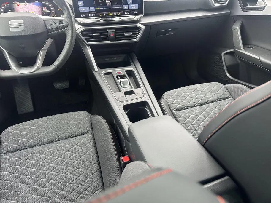 SEAT Leon Sportstourer FR Business 1.5 TSI eHybrid 150 kW / 204 PK Statio | Technology Pack | Trekhaak Wegklapbaar | 3000,- Herwaardering!!