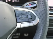 Volkswagen Tiguan 1.5 eHybrid R-Line Edition | Elek. trekhaak | Schuifdak | Stuur-/stoelverwarming + massage | Camera | 20' LM | HUD | LED | Dodehoek detectie | Nieuwstaat | BTW auto |