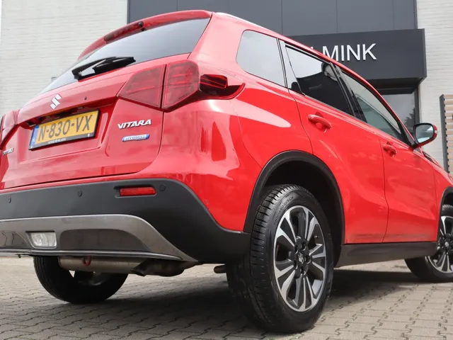 Suzuki Vitara 1.4 BoosterJet Style Hybrid | Panoramadak | Carplay | All Season