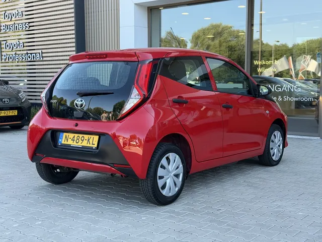 Toyota Aygo 1.0 VVT-i x-fun