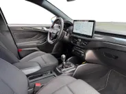 Ford Focus Wagon 1.0 EcoBoost Hybrid ST Line | Betreft Demo Voertuig | Vraag naar de actuele kilometerstand |