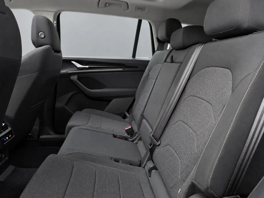 Škoda Kodiaq 1.5 TSI 150pk DSG MHEV Business Edition 7p. · Panoramadak · Wegklapbare Trekhaak · 7 Persoons · Camera · Apple/Android Car Play · 18'' Inch · Garantie t/m 01-07-2030 of 100.000km