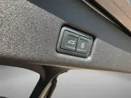 Audi Q5 2.0TFSIe-hybrid 220kW/299PK S Line quattro · Panoramadak · 360°Camera + Parkeersensoren · Apple/Android Car Play · Garantie t/m 25-09-2029 of 80000km.