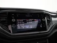 Volkswagen T-Roc 1.5 TSI 150pk DSG Sport · Panoramadak · Camera · Stoelverwarming · Elek. Achterklep · ACC · Dodehoeksensor ·