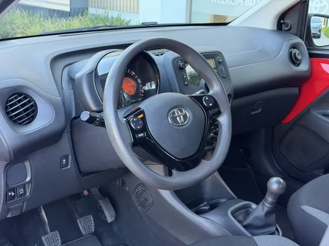 Toyota Aygo 1.0 VVT-i x-fun