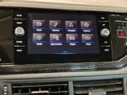 Volkswagen Polo 1.0TSI/95PK Life Business ·Stoelverwarming · Apple/Android Car Play ·  Navigatie · Clima · Parkeersensoren · Garantie t/m 30-05-2027 of 100000km.