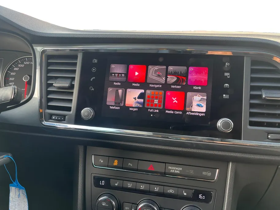 SEAT Ateca 1.5 TSi DSG autom. Style Business Intense | Automaat | Apple Carplay/Android Auto | Trekhaak | Climate Control | Adaptief Cruise Control | Stoelverwarming | Camera | Navigatie | Stuurbediening
