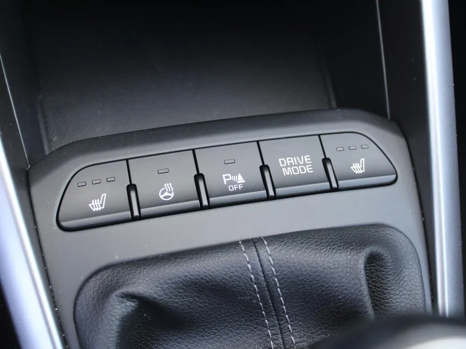 Kia Stonic 1.0 T-GDi MHEV GT-Line | Trekhaak | Stuur-/stoelverwarming | Camera | Clima | Cruise | 17" LM | Navi | Apple Carplay/Android Auto |