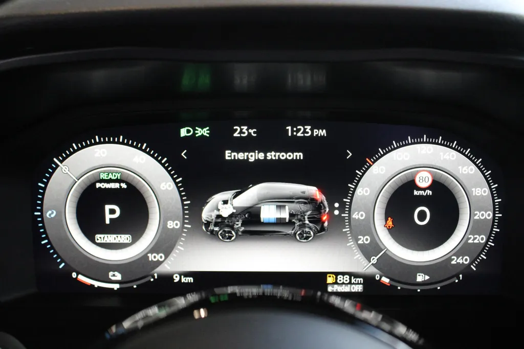 Nissan QASHQAI 1.5 e-Power N-Design |Nieuwe sterke motor|Coldpack|Panoramisch dak|Camera rondomzicht|Parkeersensoren voor en achter|Naviagatie|Apple carplay&Android auto|20inch Lichtmetalenwielen|Alcantara bekleding|