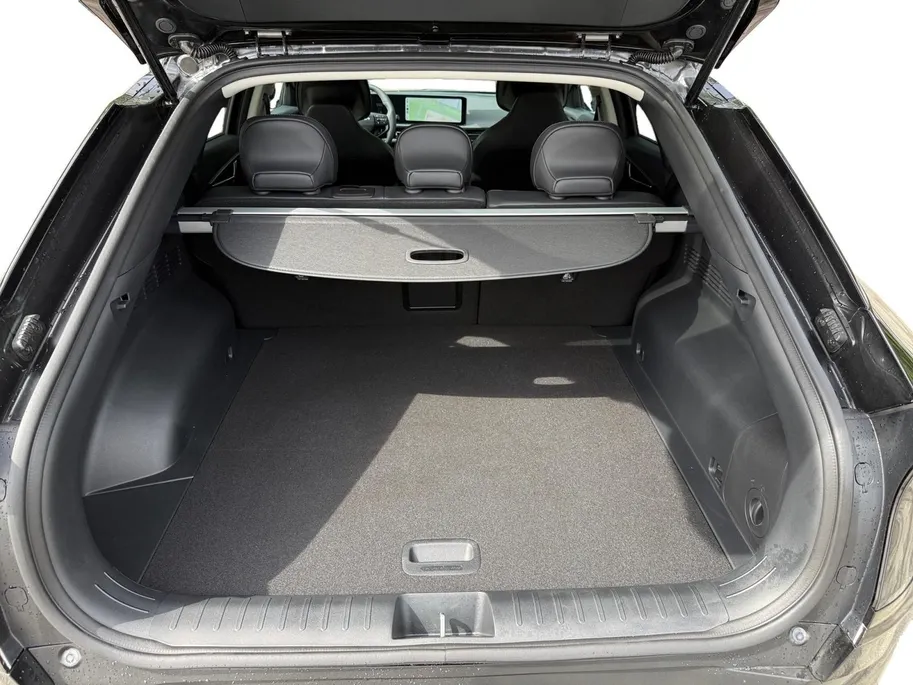 Kia EV6 Black Edition 63 kWh | NAVI | CAMERA | ANDROID & APPLE CARPLAY | BLACK EDITION | 20 INCH & ALL SEASON | ETC...