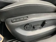 Škoda Kodiaq 1.5 TSI PHEV 204pk DSG Sportline Business · Panoramadak · Camera · Inklap. Trekhaak · Canton Audio · Elek. Stoelen + Geheugen · Dodehoeksensor · Garantie t/m 04-08-2029 of 100.000km