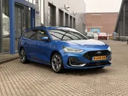 Ford Focus Wagon 1.0 EcoBoost ST Line 125 PK WINTER PACK I LEDEREN BEKLEDING I APPLE CARPLAY / ANDROID AUTO I ' 18 ' VELGEN I