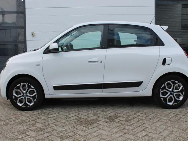 Renault Twingo Z.E. R 80 PK Collection 22 KW | Automaat | ECC | Apple/ Android connectie |