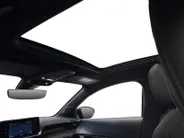 Peugeot e-208 EV GT 350 50 kWh STOELVERWARMING | ACHTERUITRIJCAMERA | GLASSROOF | 12 MAANDEN BOVAG GARANTIE