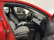 Renault Clio 90PK TCe GPF Techno | 9,3' Navi | Climate Control | Digital Cockpit | Camera | Parkeersensoren | Apple CarPlay/Android Auto | Full LED | Lichtemetalen Velgen | Licht & Regen Sensor |