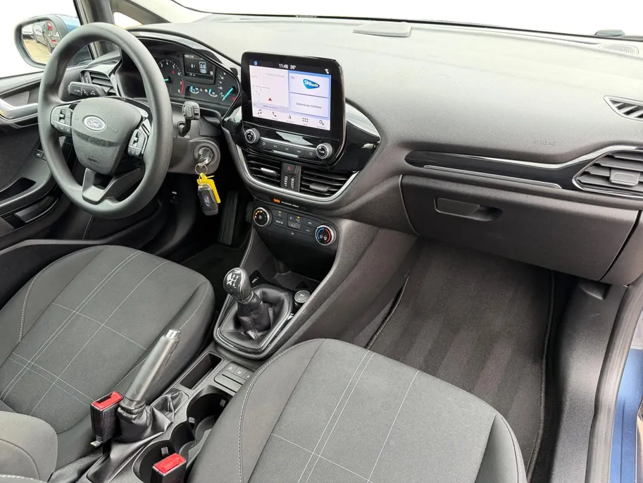 Ford Fiesta 1.1 Trend | Trekhaak | All Season Banden | Parkeersensoren Achter | Navigatie | Cruise Control | Voorruitverwarming | Airco | Apple Carplay & Android Auto | Bovag Garantie