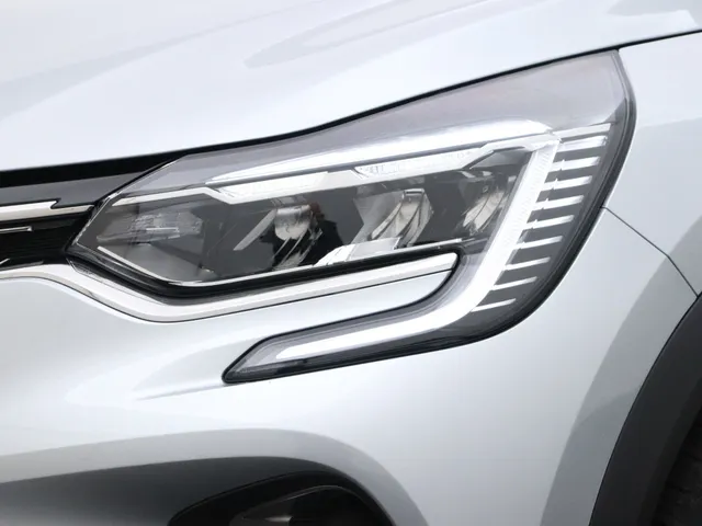 Renault Captur 1.3 TCe 140PK Zen | DEALER ONDERHOUDEN | CLIMAT CONTROL | CARPLAY | PARK. SENSOREN | LM VELGEN