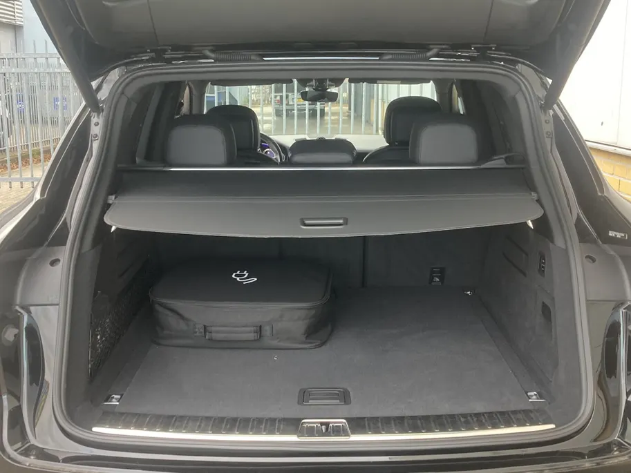 Porsche Cayenne 3.0 E-Hybrid 340KW met Panoramadak