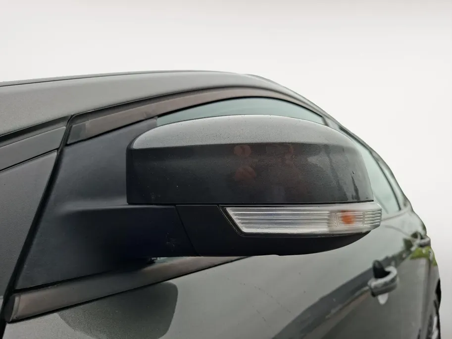 Ford Focus 1.0 ST-Line Wagon | Nieuwe distributieriem | Parkeersensoren | Navigatie | Climate Control | Voorruitverwarming | 17' Lichtmetaal | Trekhaak