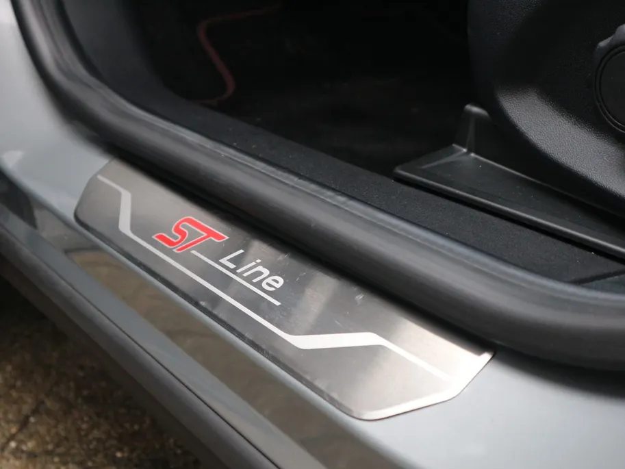 Ford Puma 1.0 EcoBoost Hybrid ST-Line 125pk Automaat | Voorruitverwarming | All-Seasonbanden