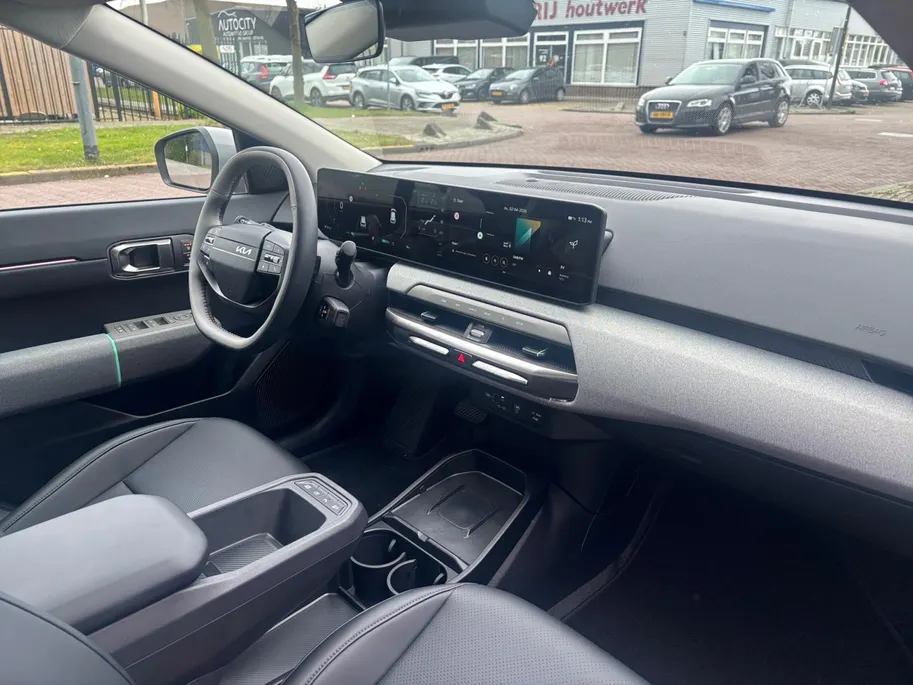 Kia EV4 Plus Advanced 58.3 kWh Demonstratie auto | Schuifkanteldak | Achteruitrijcamera | Harmon Kardon |