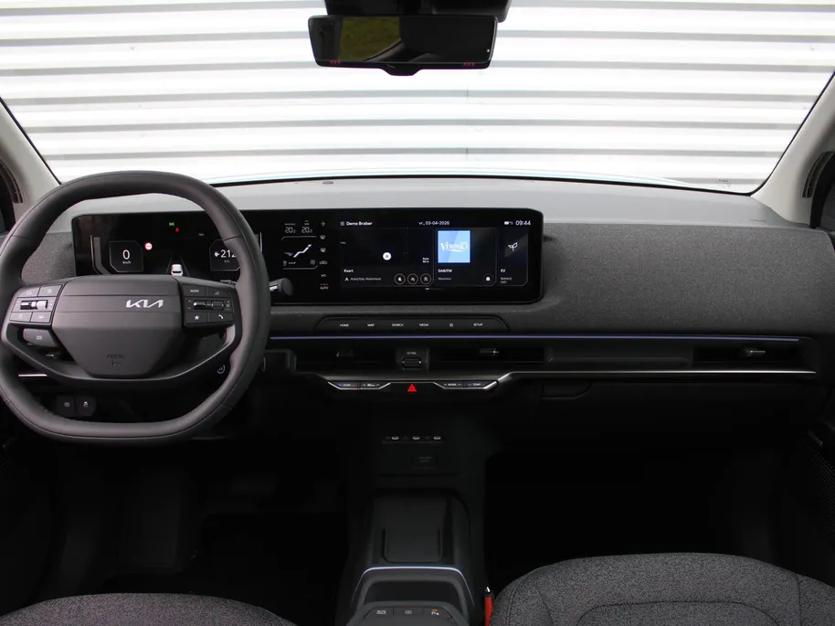 Kia EV2 Plus Advanced 42.2 kWh | Stuur-/stoelverwarming | Schuifdak | Dodehoek detectie | Elek. Stoelverstelling | Camera | 18' LM | LED | HK audio | Cruise adapt. |